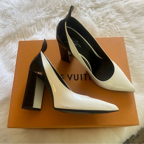 *SOLD* LOUIS VUITTON Pump Heels Wedge Leather Snake LV Print - Picture 9 of 11